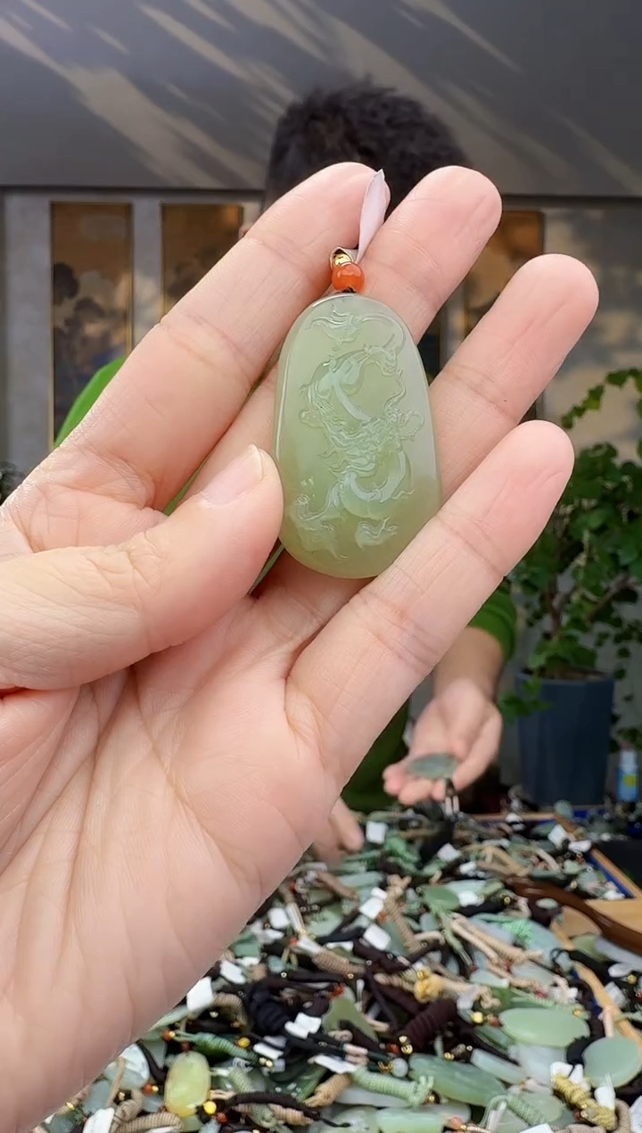 未镶嵌和田玉挂件拍一发一