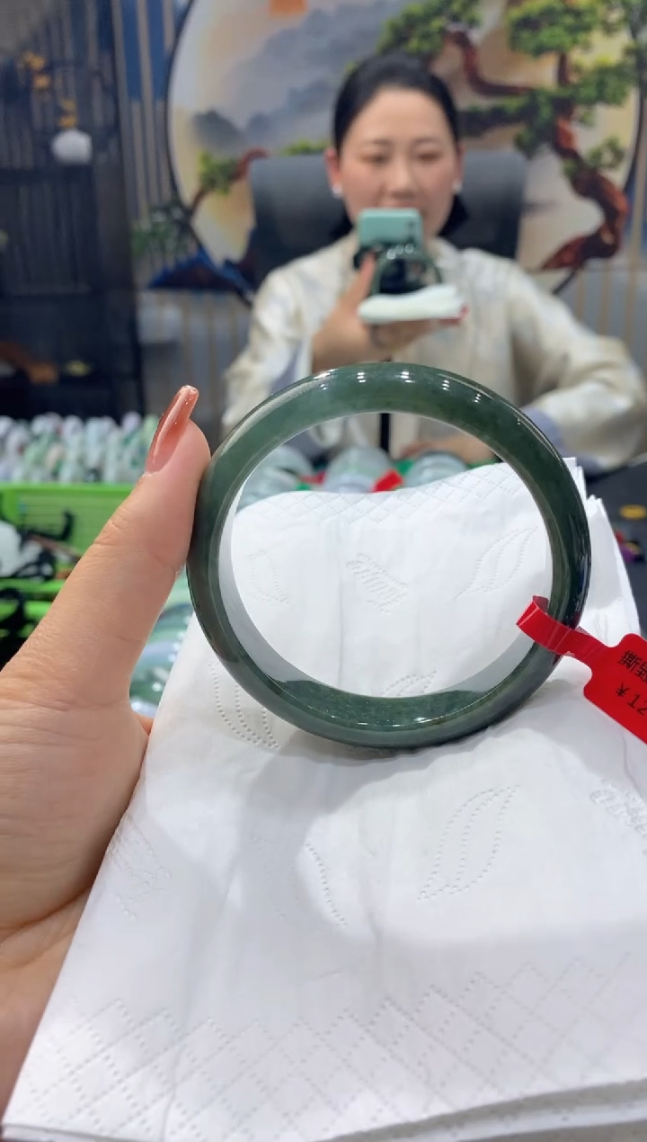 【闪购商品】翡翠手镯未镶嵌00007766