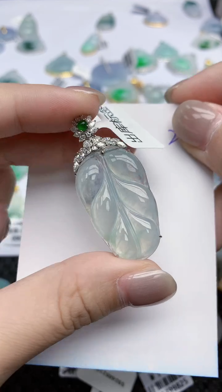 【闪购商品】翡翠颈饰18K金镶嵌天然翡翠A货