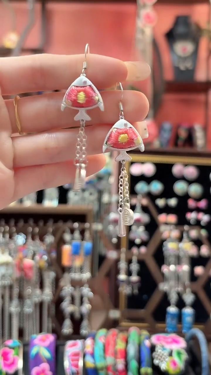 织绣 云织谣民族风精美饰品   583