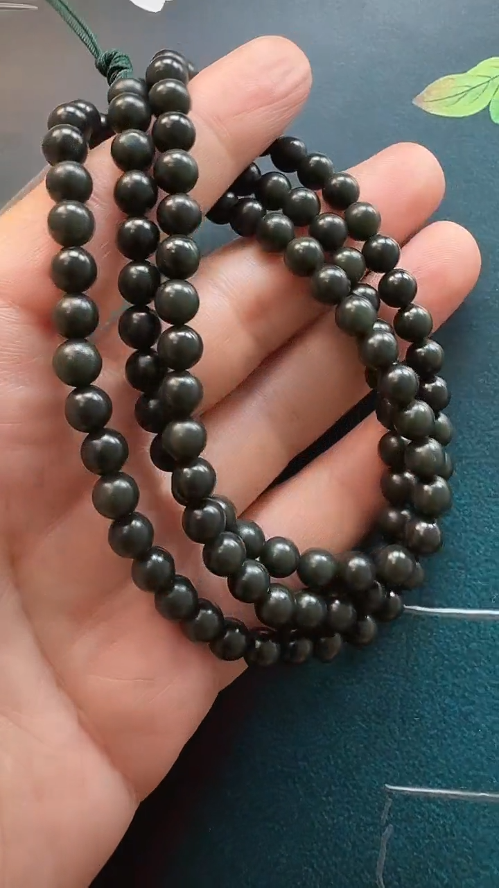 颈饰未镶嵌和田玉项链