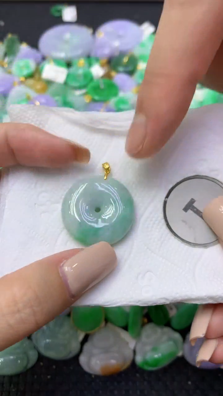 颈饰未镶嵌翡翠天然缅甸翡翠A货