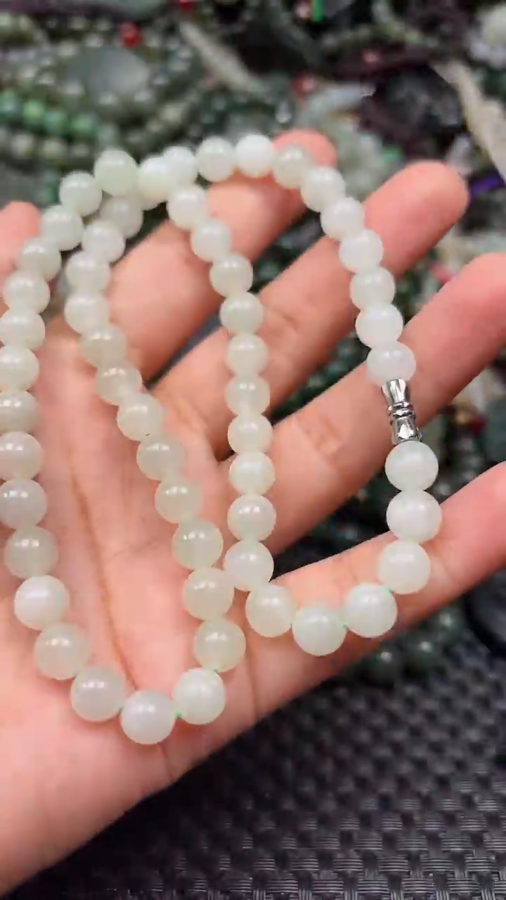 和田玉未镶嵌颈饰1