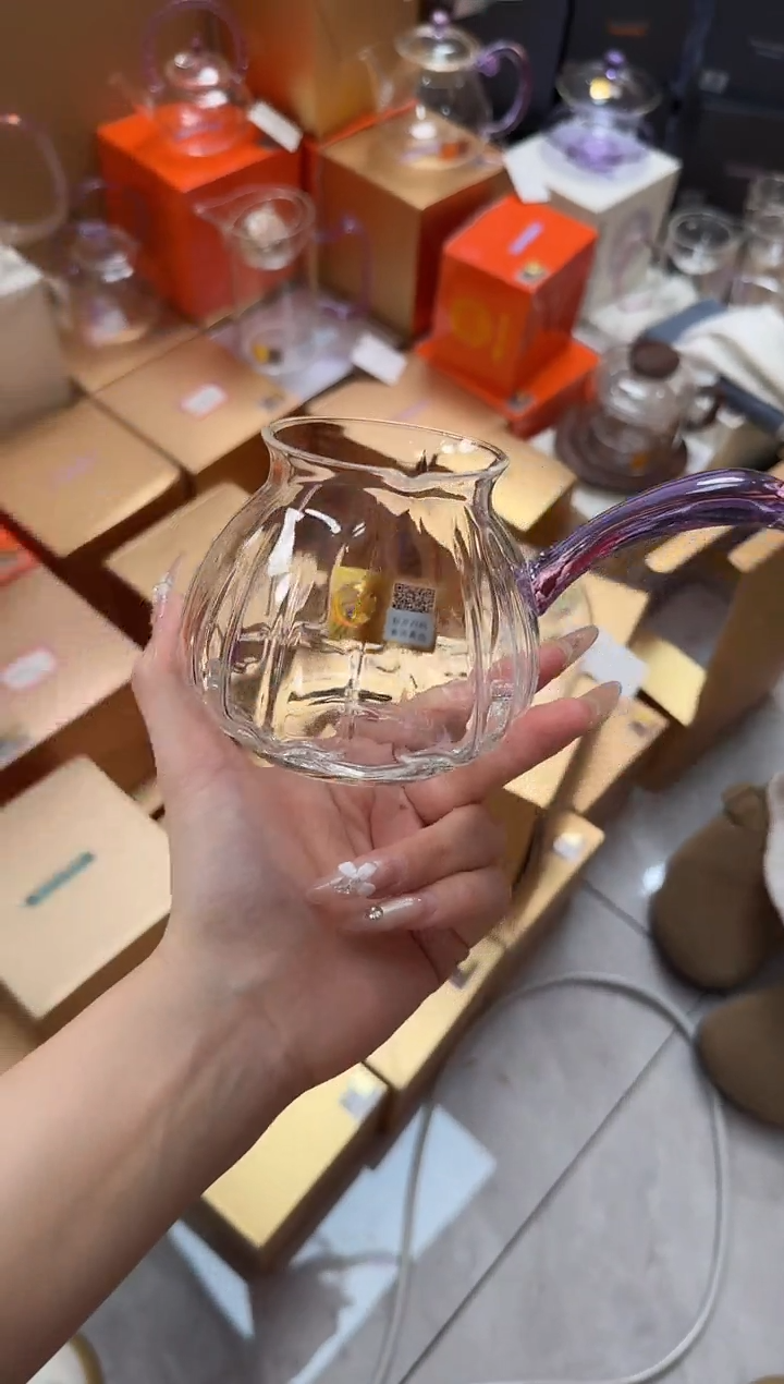 @@禾器侧把莲君浅紫色