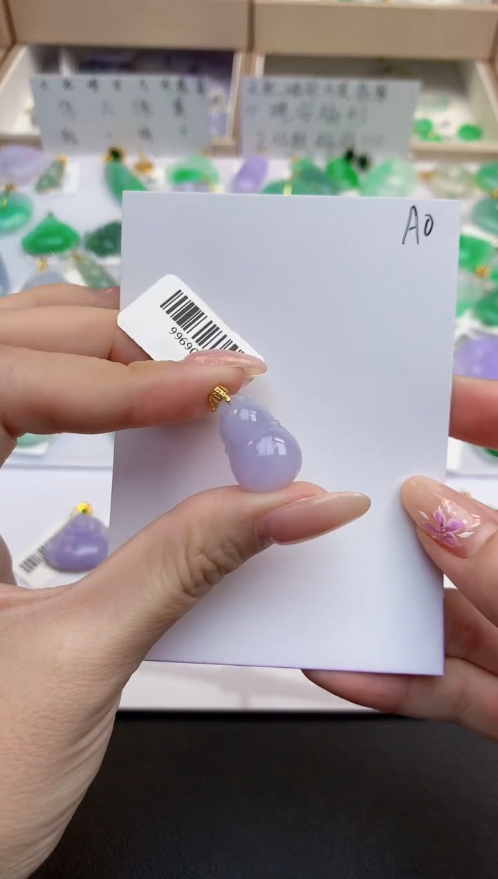 颈饰18K金镶嵌翡翠天然缅甸A货翡翠