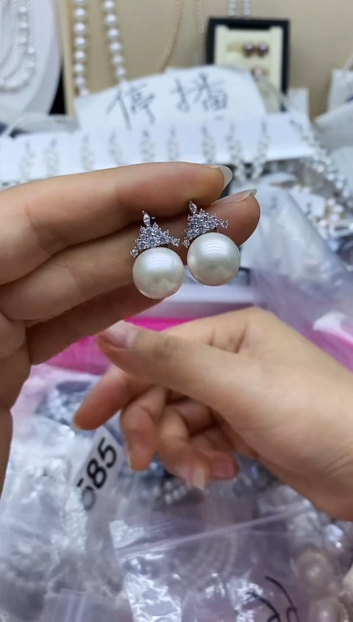 未镶嵌耳饰淡水珍珠耳钉多样性发其一