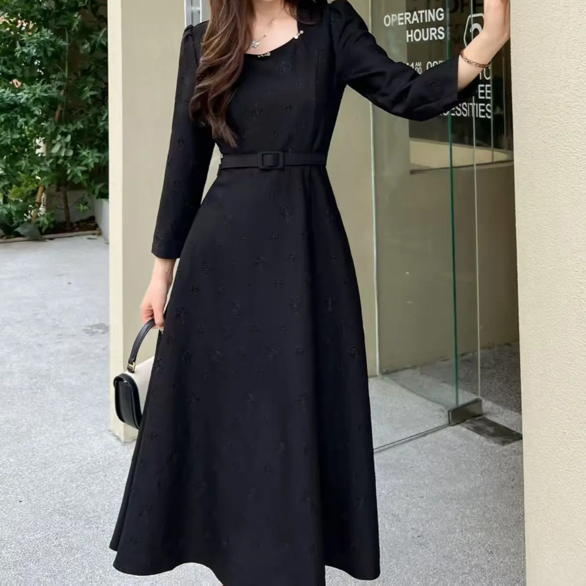 立体印花圆领收腰显瘦连衣裙-65W1