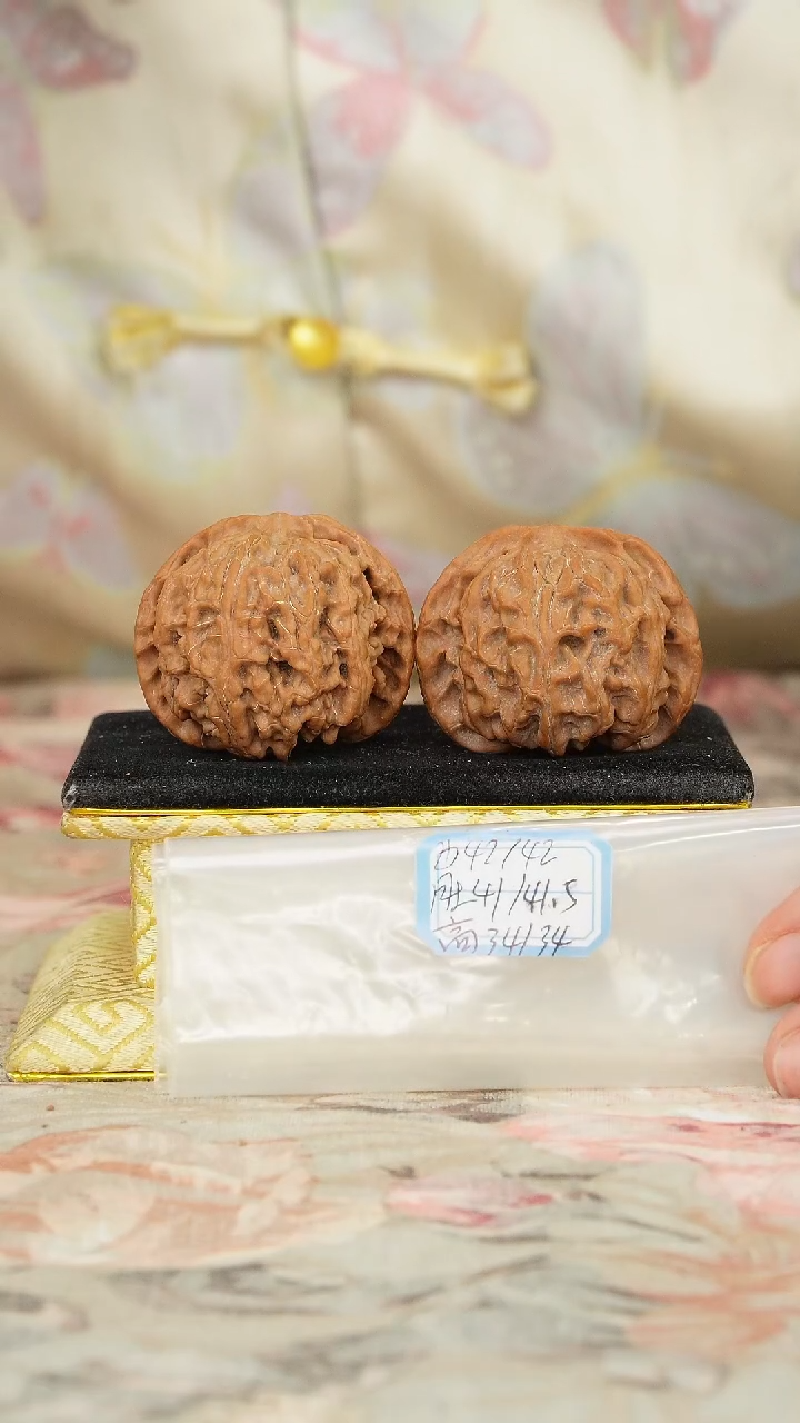 【闪购商品】文玩核桃把件苹果园