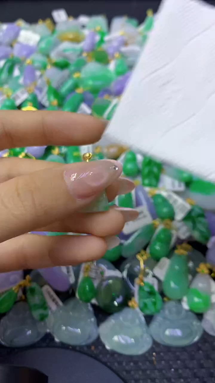 颈饰未镶嵌翡翠天然缅甸翡翠A货