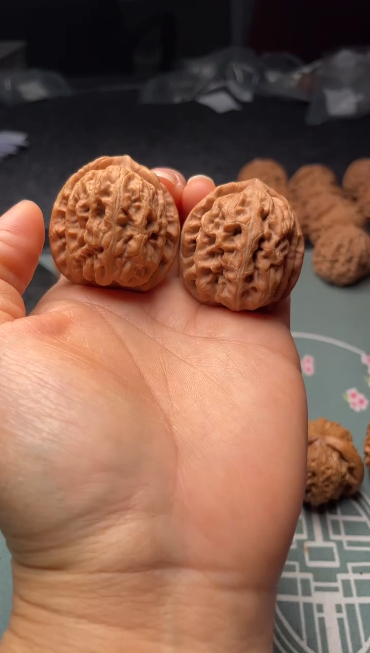 把件文玩核桃w95   红锦鲤 38尺