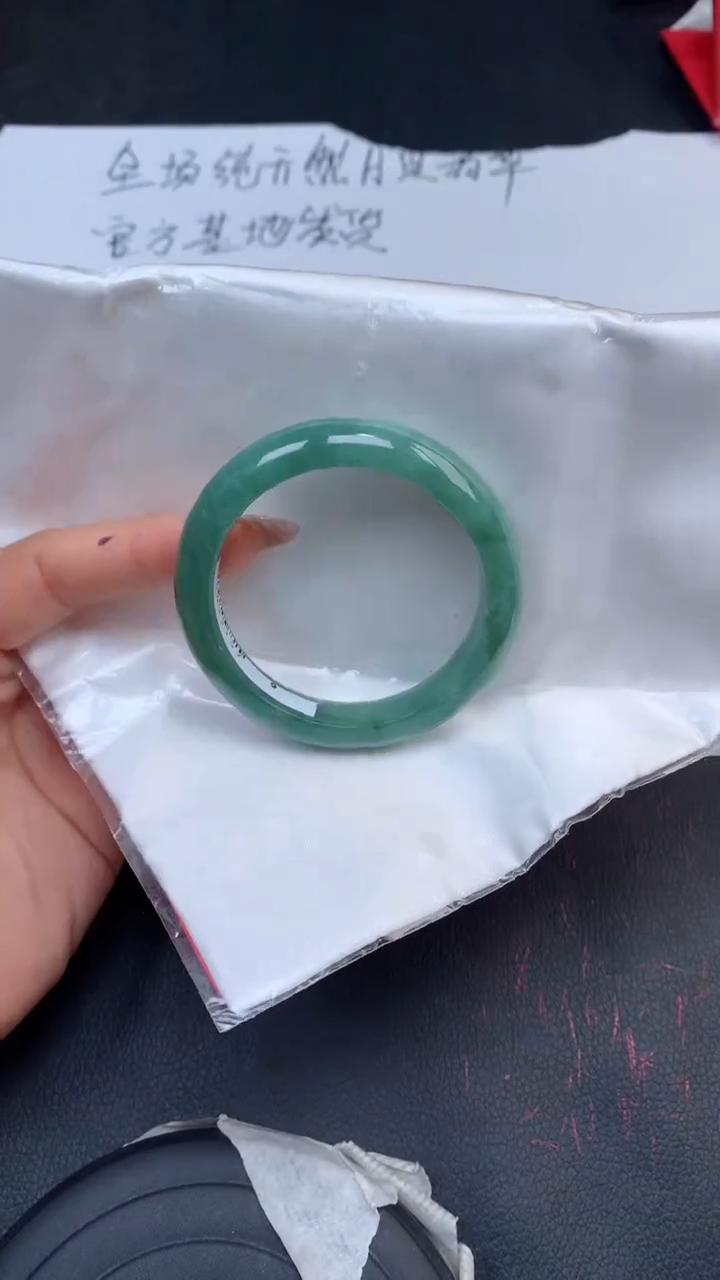 【闪购商品】翡翠手镯未镶嵌天然缅甸A货翡翠手镯