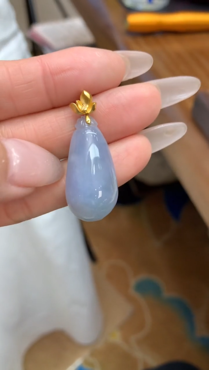 【闪购商品】翡翠颈饰18K金镶嵌福瓜