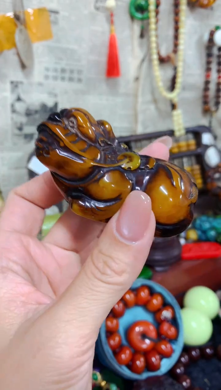 未镶嵌蜜蜡裸石主播推荐主播推荐