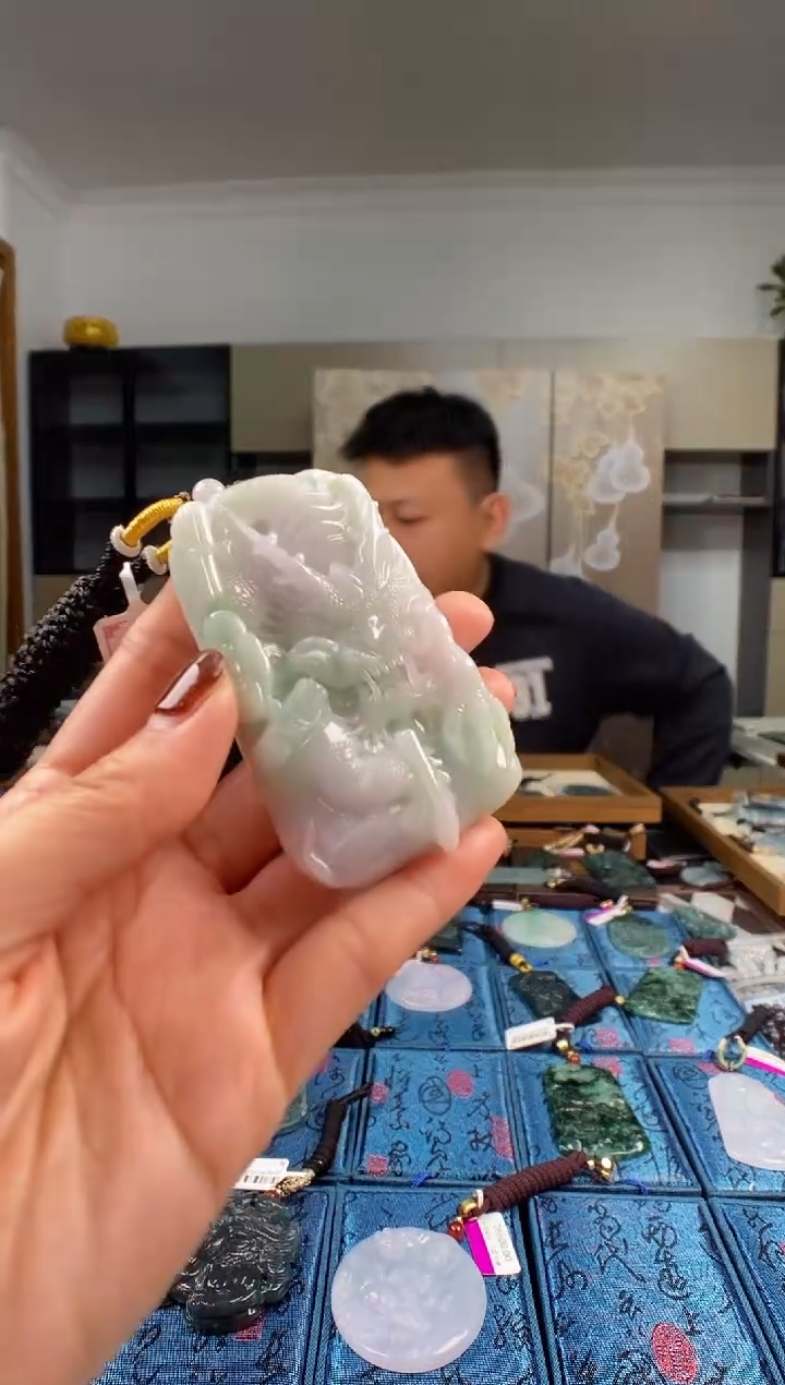 颈饰未镶嵌翡翠多样性发其一