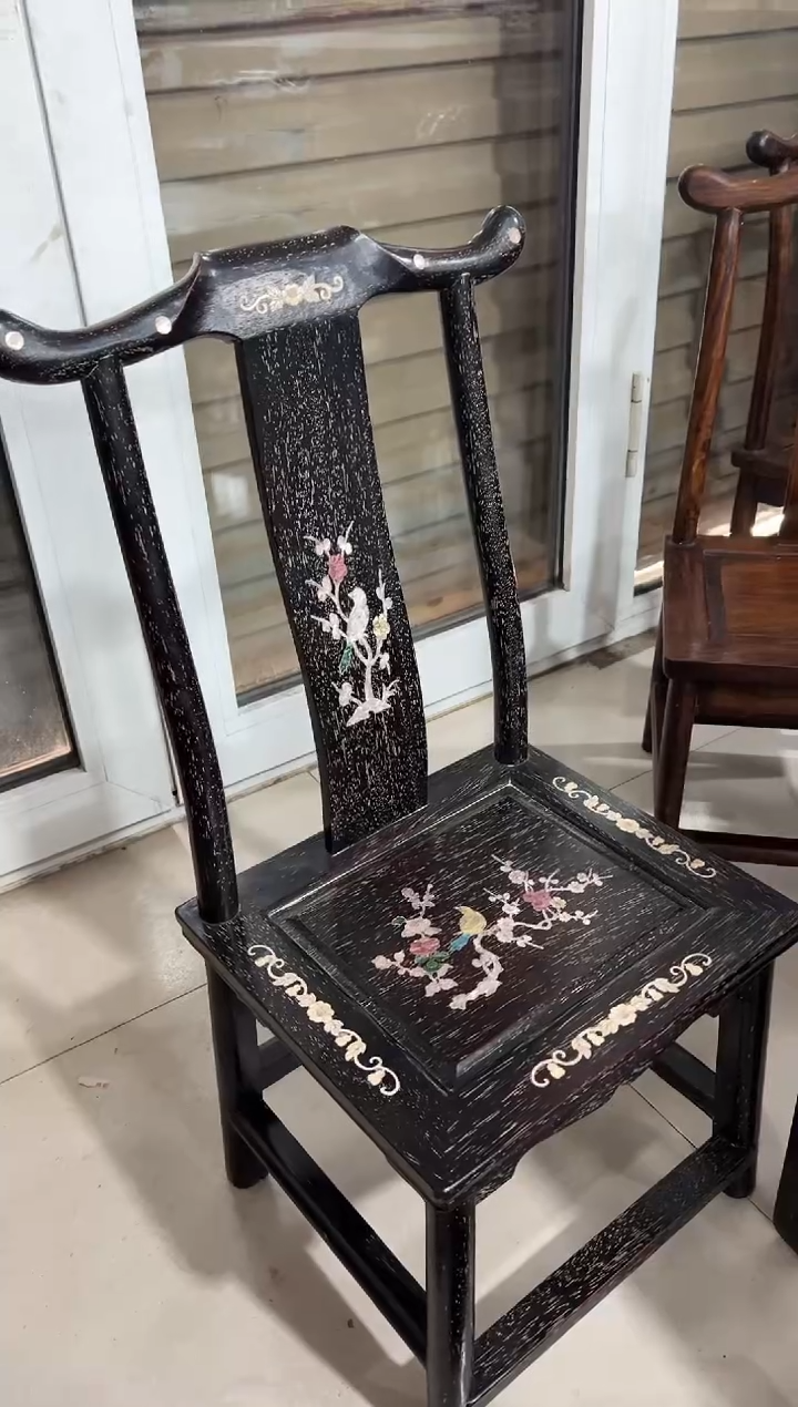 木紫檀螺钿靠背椅