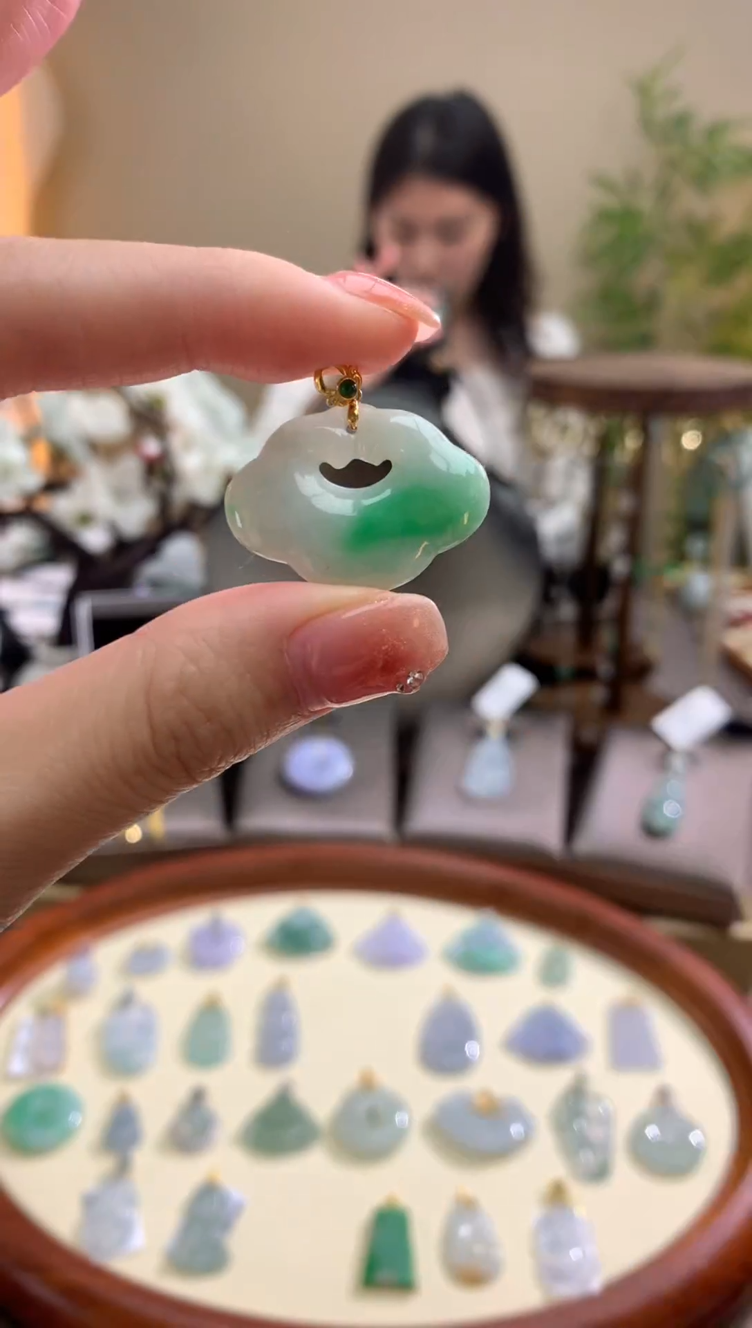 【闪购商品】翡翠颈饰18K金镶嵌如意锁