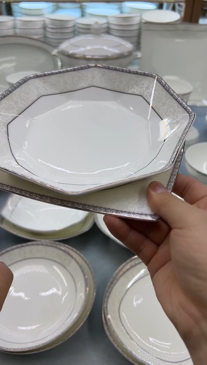 骨瓷玲珑8钻石1个8天元1个