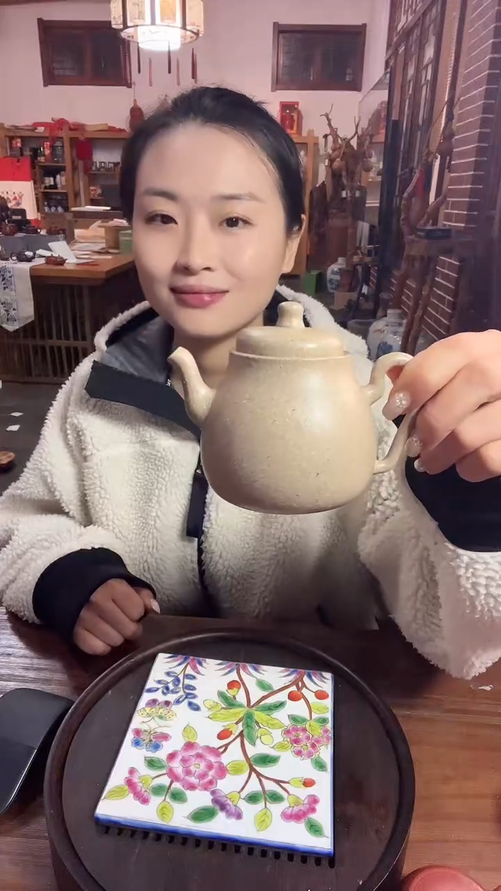 半**词段泥 半手工壶