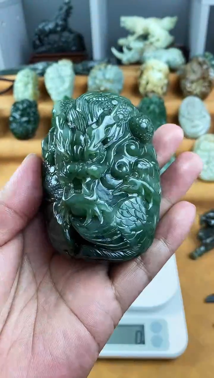 未镶嵌和田玉把件1