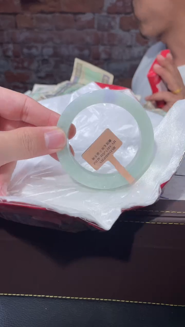 【闪购商品】定制翡翠手镯未镶嵌发一件/DDI02453