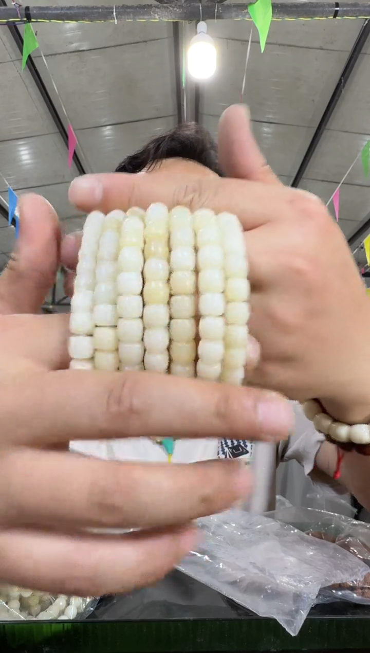 菩提根/象牙果手串A27实物为准