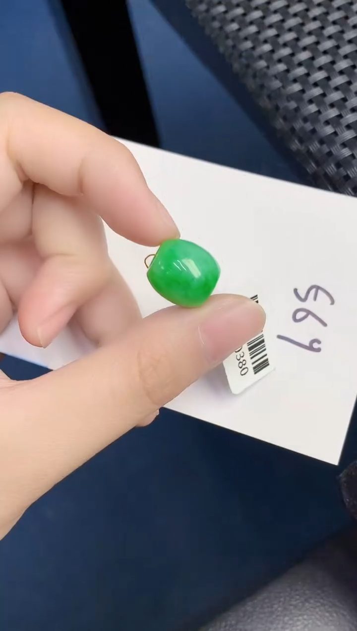 【闪购商品】翡翠未镶嵌颈饰000000000