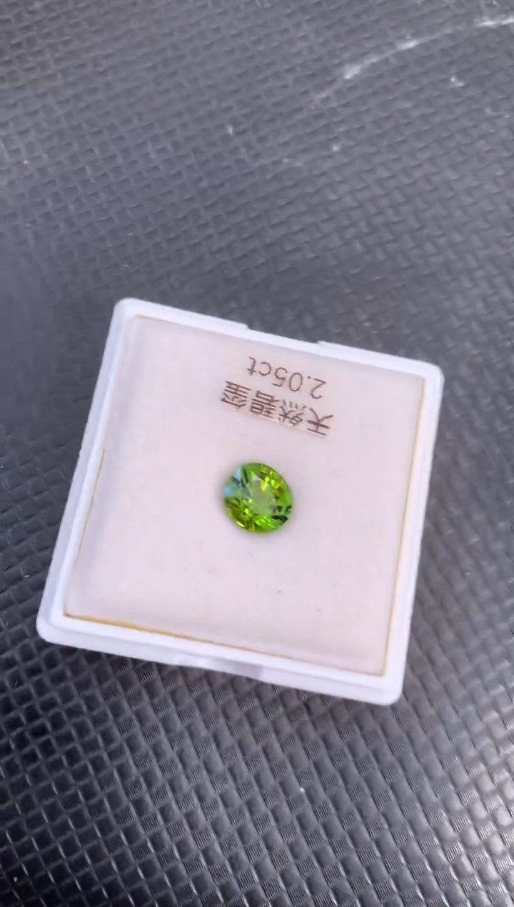未镶嵌裸石碧玺天然绿色碧玺