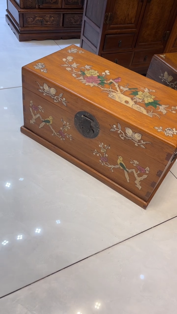 【闪购商品】贡木喜鹊登梅螺钿首饰箱