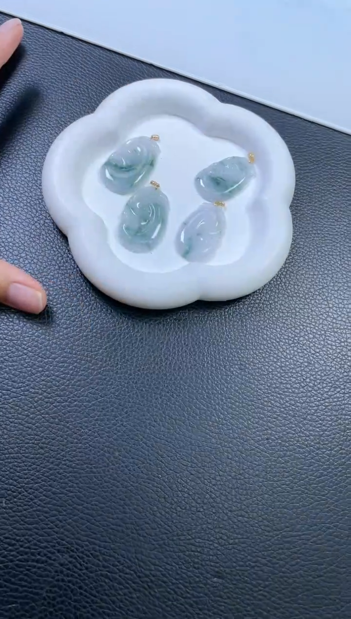 【闪购商品】翡翠挂件18K金镶嵌如意多样性发一件