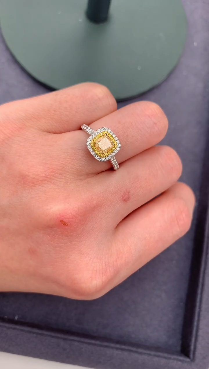 【闪购商品】钻石戒指/指环18K金镶嵌1ct 黄钻戒指