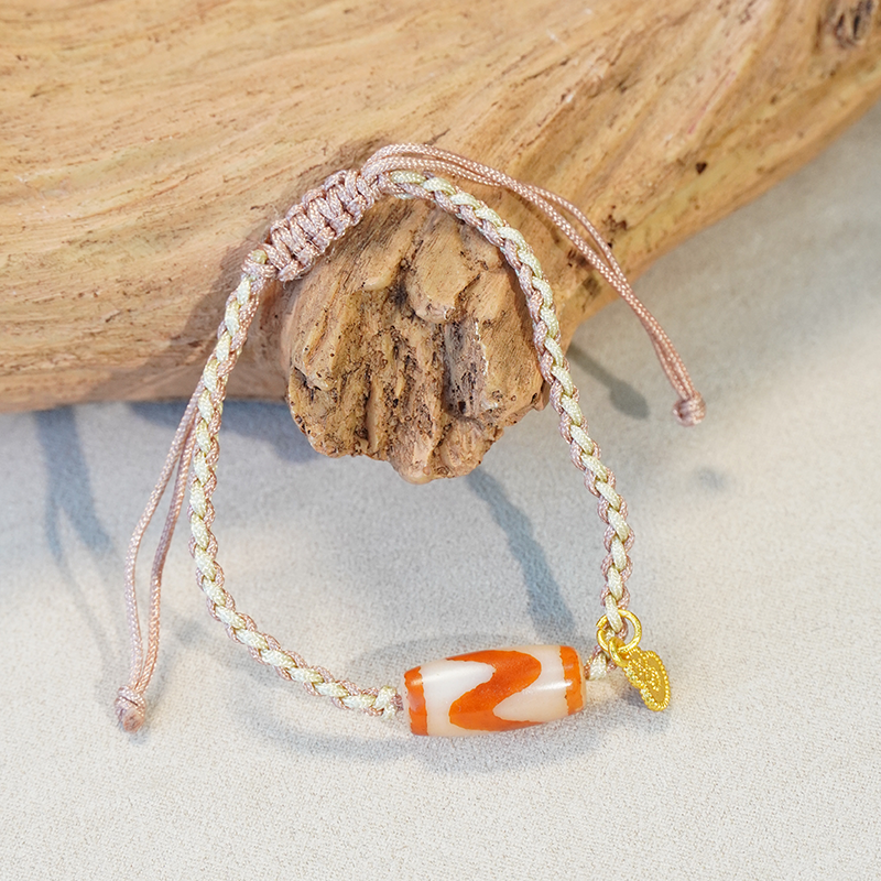 TZ795天然玛瑙红肉虎牙天珠手绳（多样性发货，发其一）