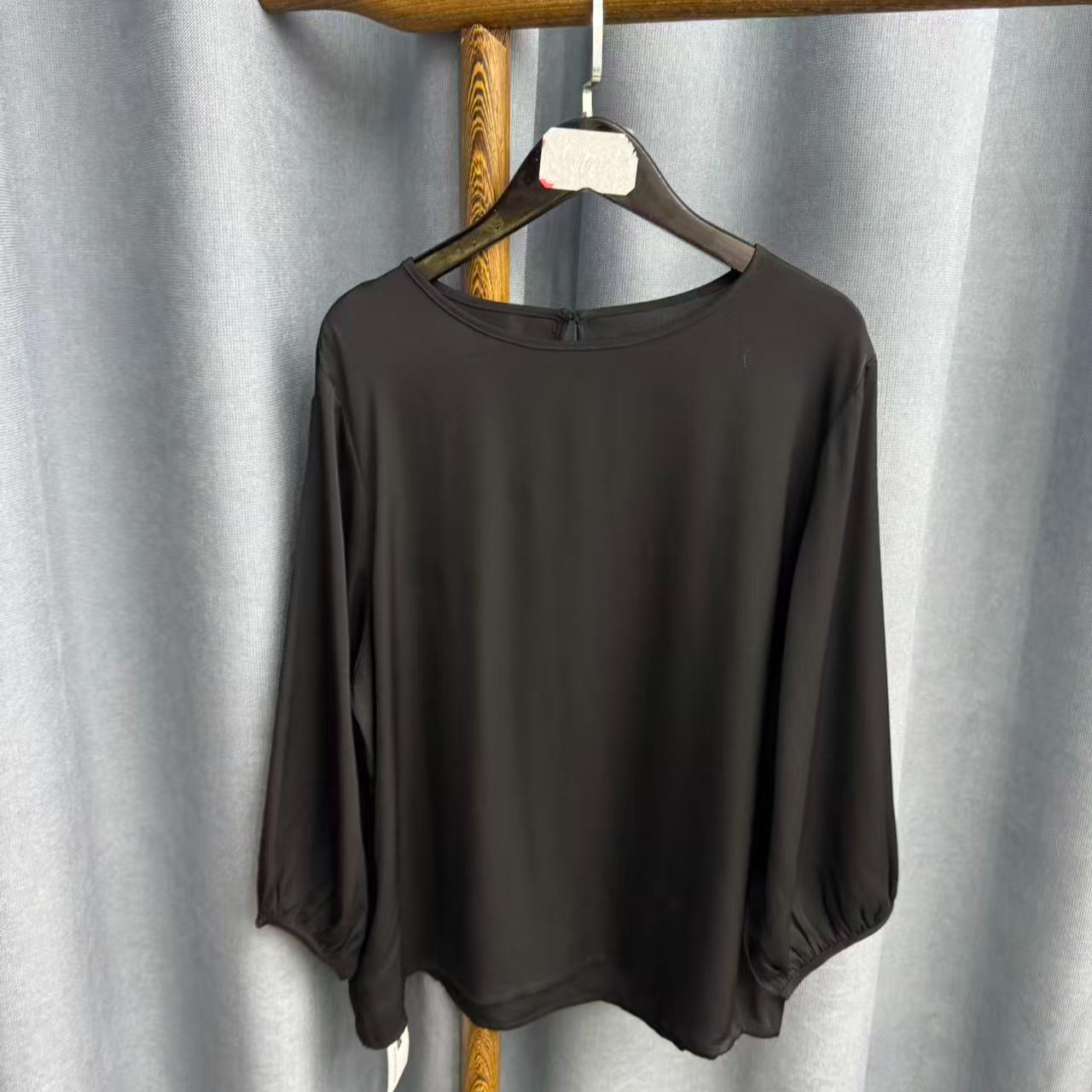 (瑕疵）2025秋季新款休闲时尚圆领桑蚕丝七分袖上衣女Z520