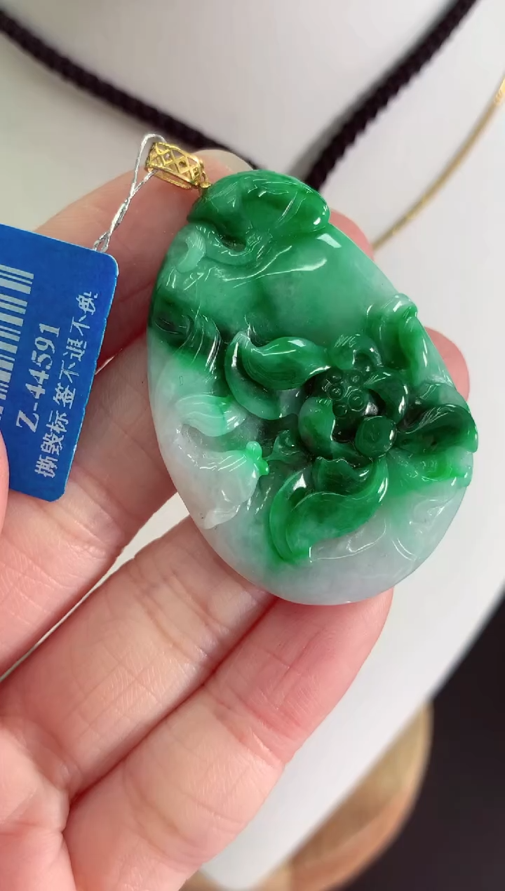 【闪购商品】翡翠吊坠(不含链)18K金镶嵌挂件