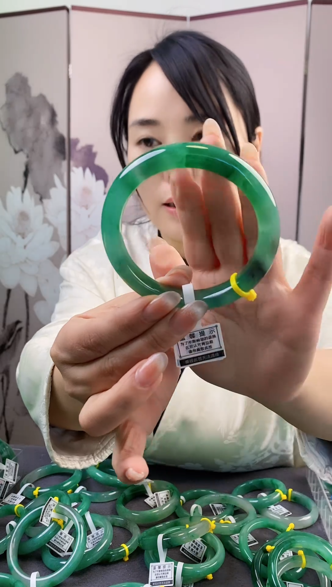 【闪购商品】石英质玉手镯未镶嵌060