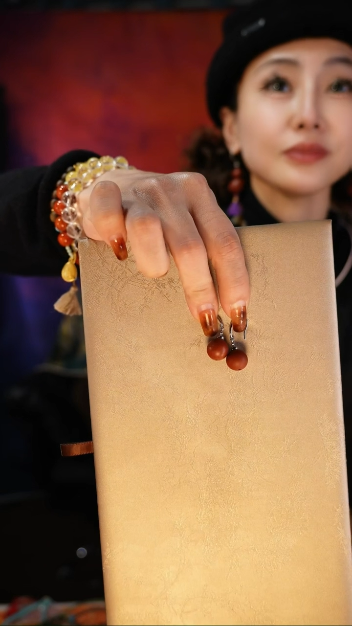 【闪购商品】琥珀耳饰银S925镶嵌耳饰