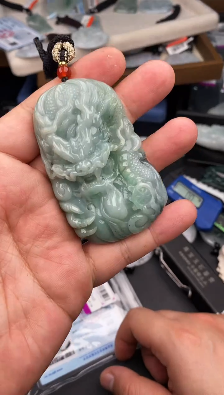 【闪购商品】翡翠颈饰未镶嵌  天然翡翠，一物一图