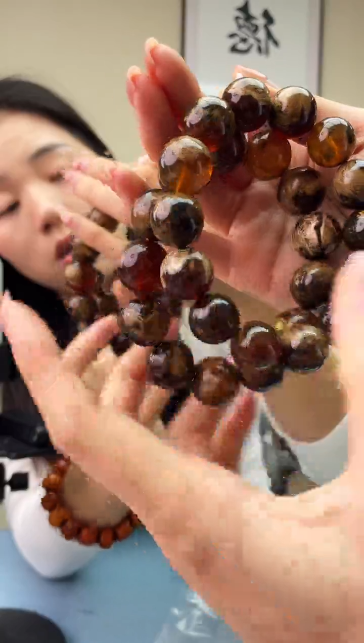 琥珀未镶嵌珠宝奇石T035 16假一罚十，多样性发一件