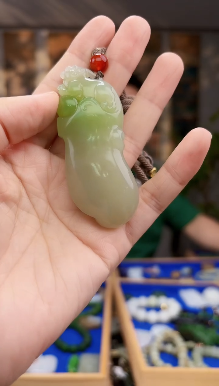 未镶嵌和田玉挂件拍一发一
