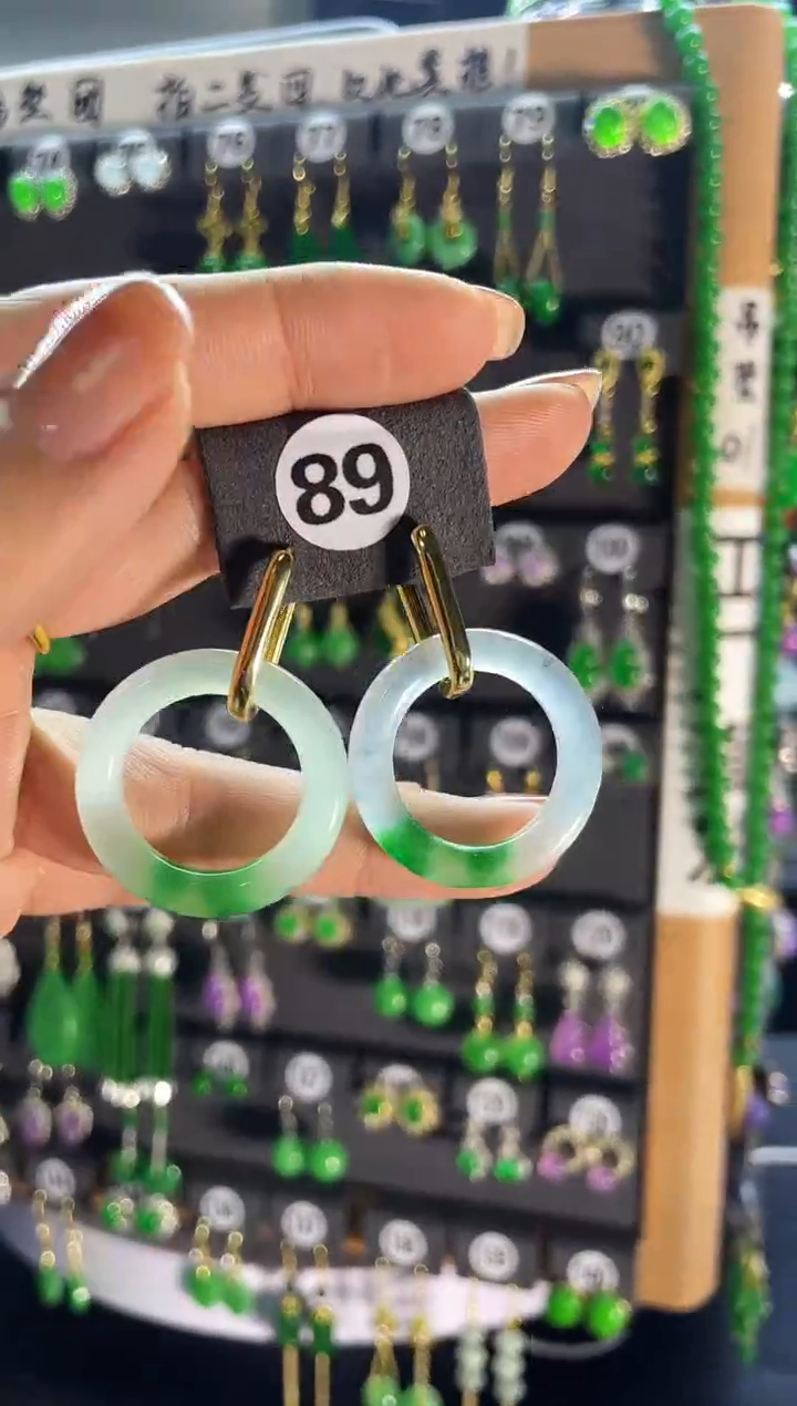 【闪购商品】翡翠耳饰银S925镶嵌89....