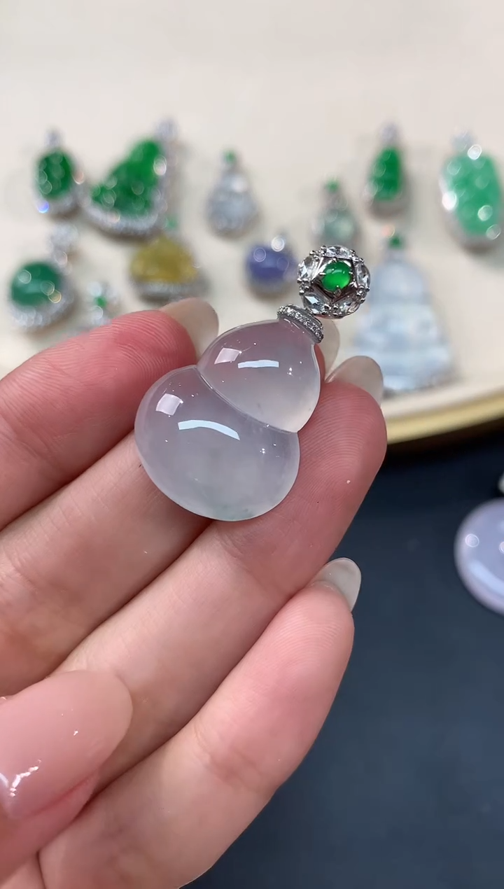 【闪购商品】翡翠吊坠(不含链)18K金镶嵌A526|11800