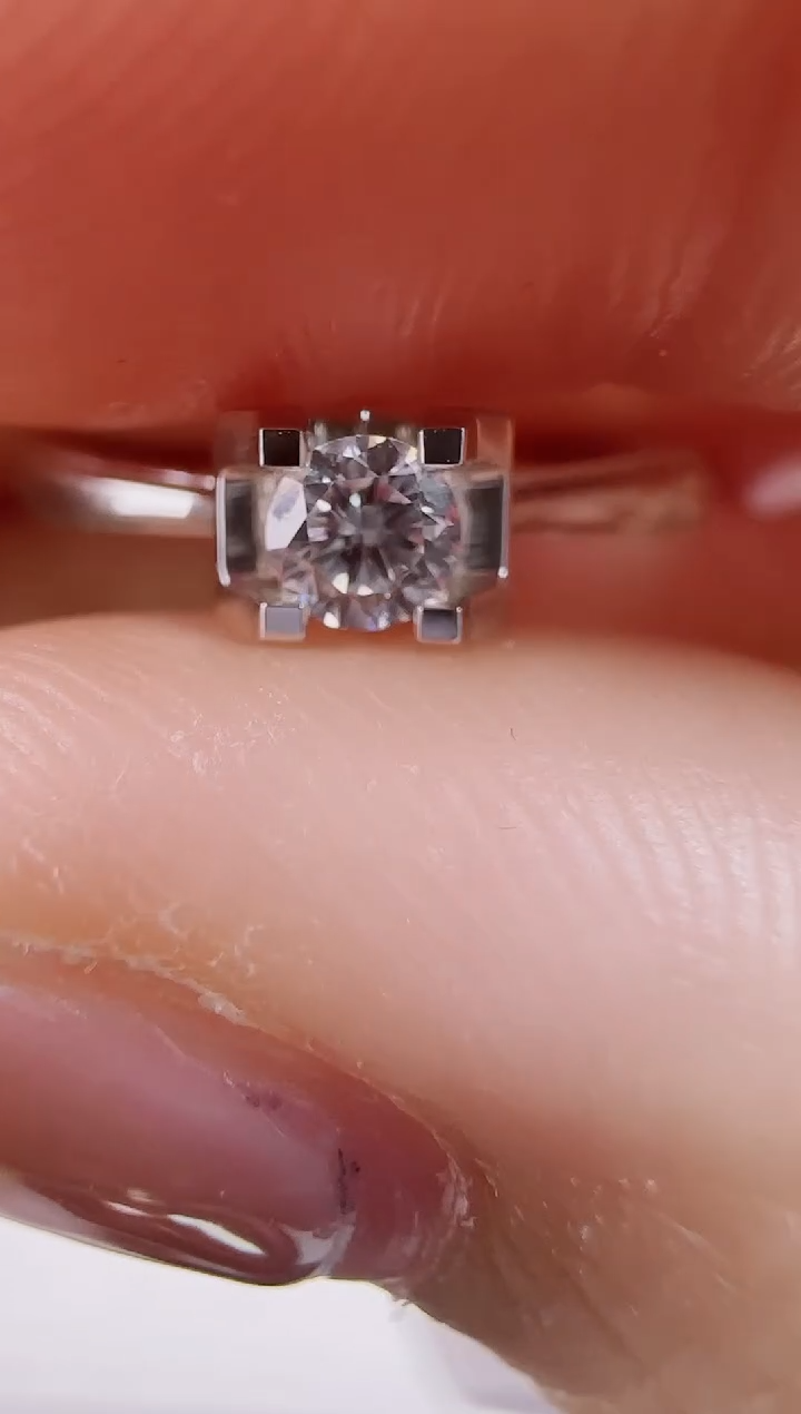 【闪购商品】钻石戒指/指环18K金镶嵌全新天然真金真钻