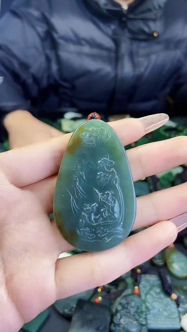 颈饰未镶嵌和田玉1