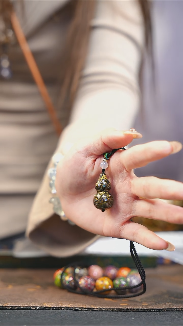 【闪购商品】黑金大漆紫光檀螺钿小脖挂