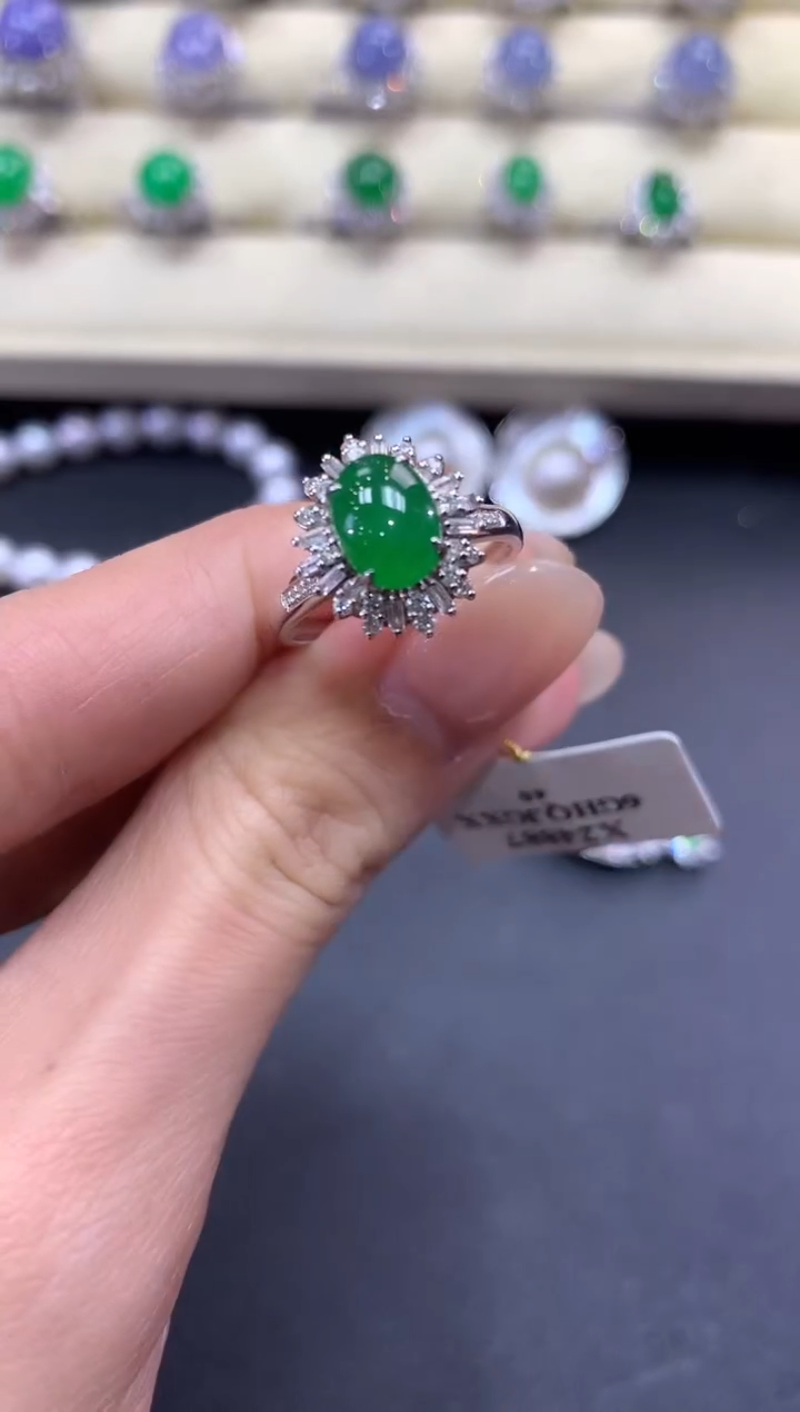 【闪购商品】翡翠戒指18K金镶嵌a207        