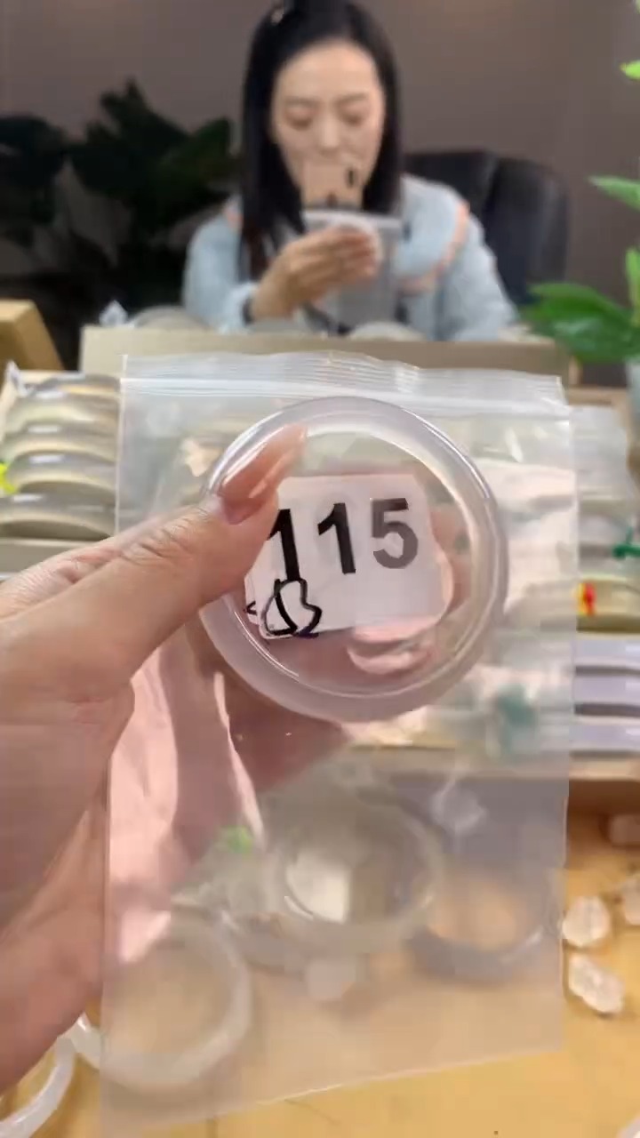 【闪购商品】玛瑙/玉髓手镯未镶嵌115