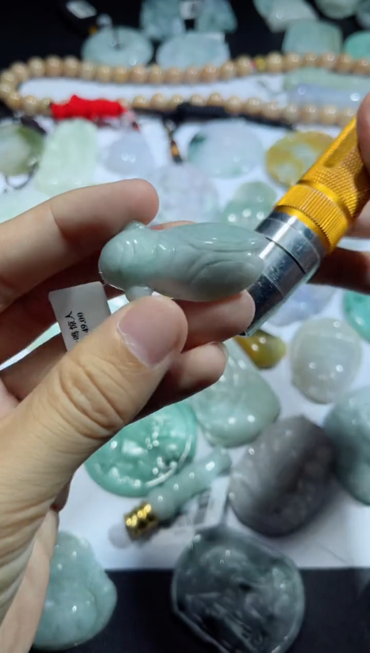 【闪购商品】翡翠颈饰未镶嵌00017715
