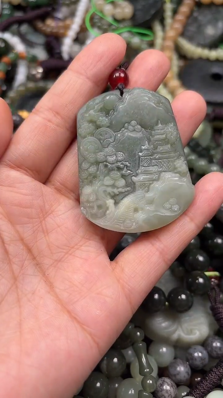 颈饰未镶嵌和田玉1