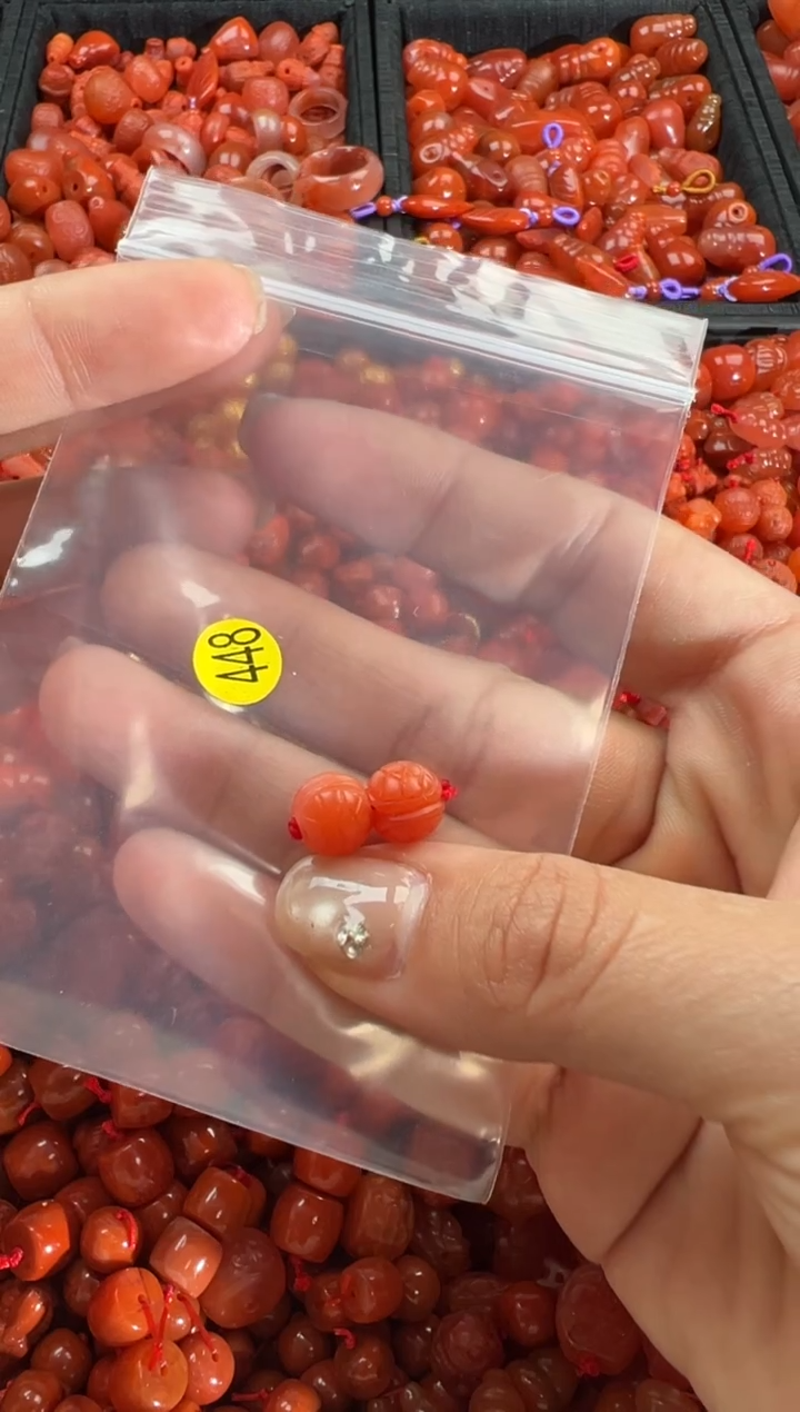 【闪购商品】南红玛瑙颈饰未镶嵌1