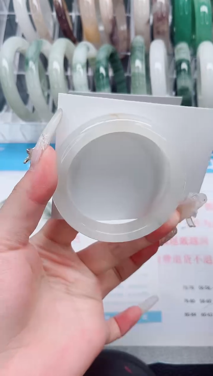 【闪购商品】石英质玉手镯未镶嵌A114-56