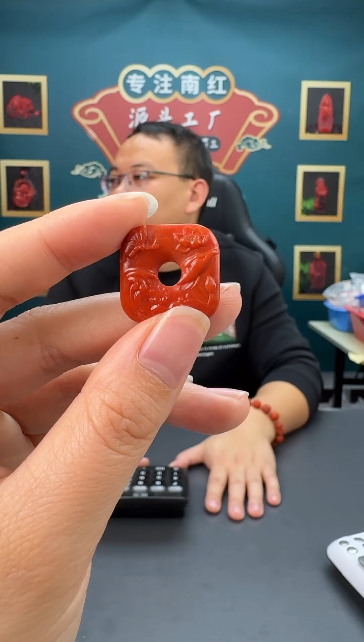 【闪购商品】南红玛瑙雕刻未镶嵌006ZB0221产品一个